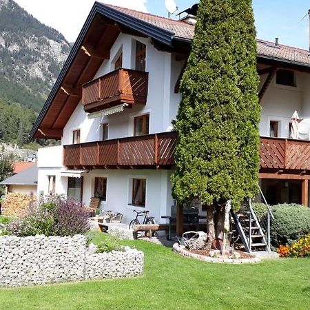 Appartments Haus Hueber Pfunds Extérieur photo