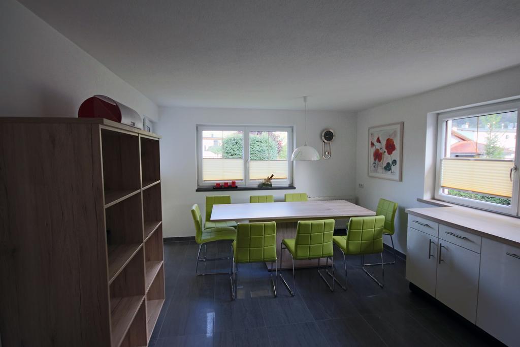 Appartments Haus Hueber Pfunds Chambre photo