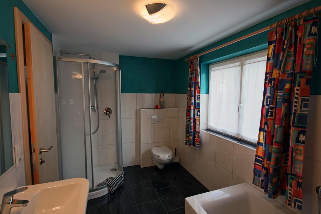 Appartments Haus Hueber Pfunds Chambre photo