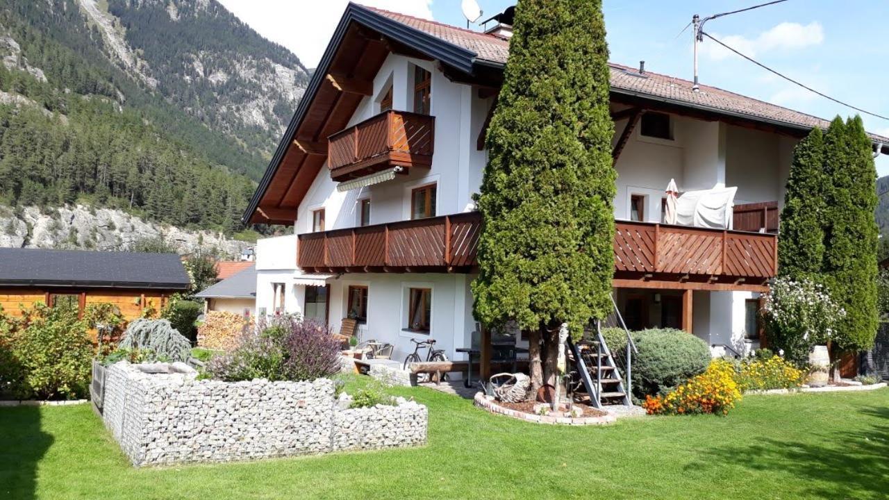 Appartments Haus Hueber Pfunds Extérieur photo